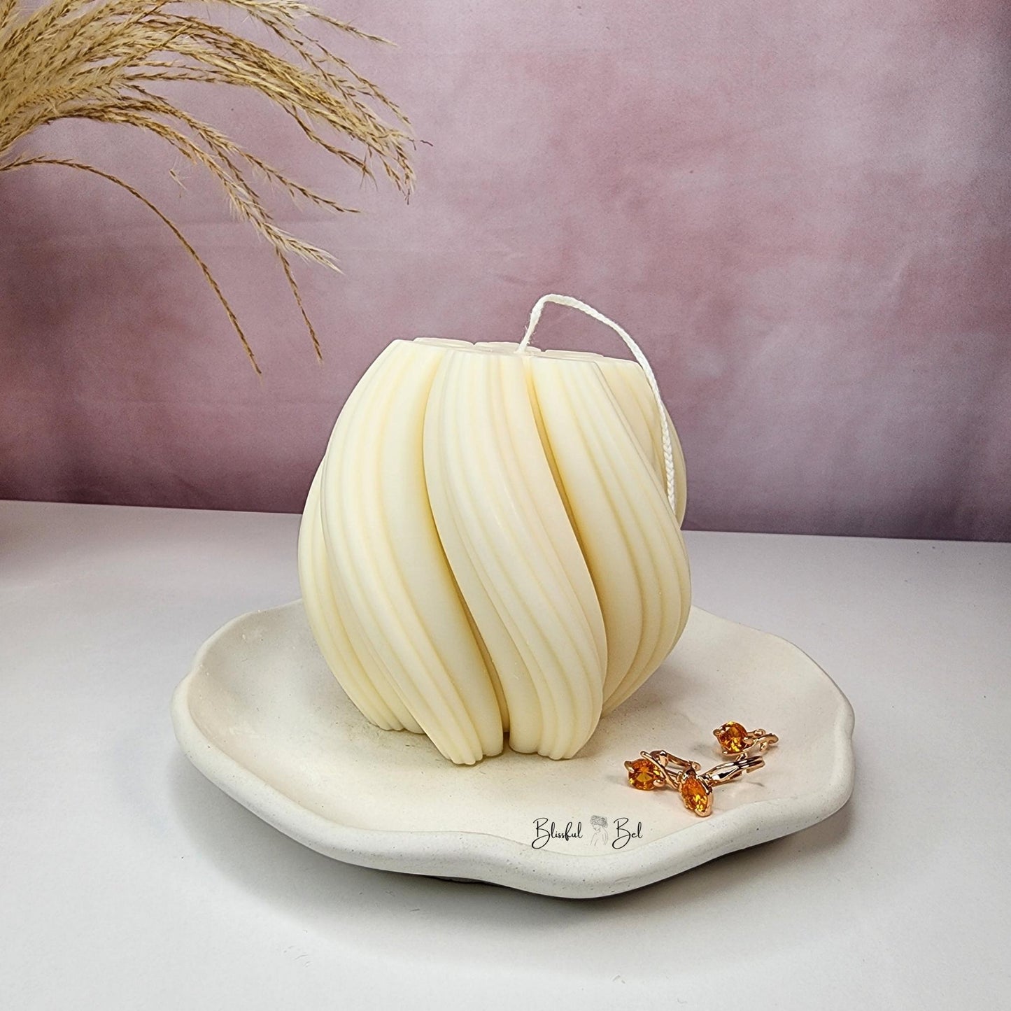Juno Swirl Decor Candle