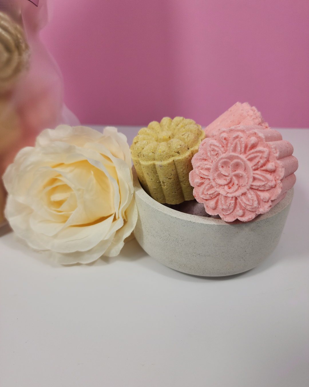 Mini Novelty Bath Bombs (20 pack)