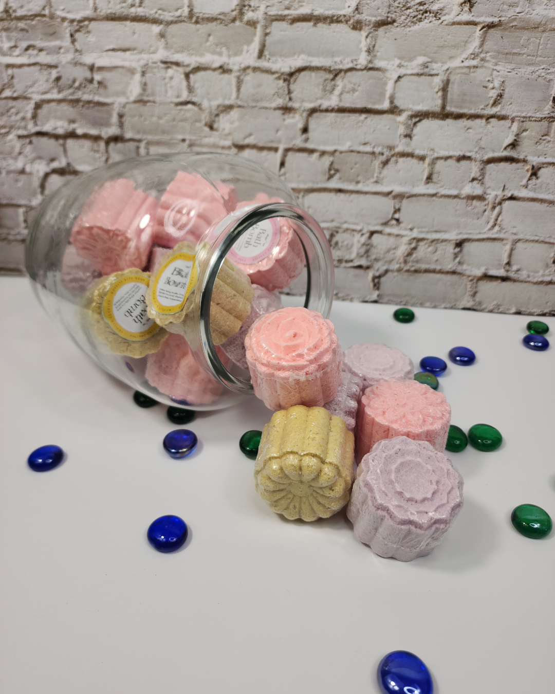 Mini Novelty Bath Bombs (20 pack)