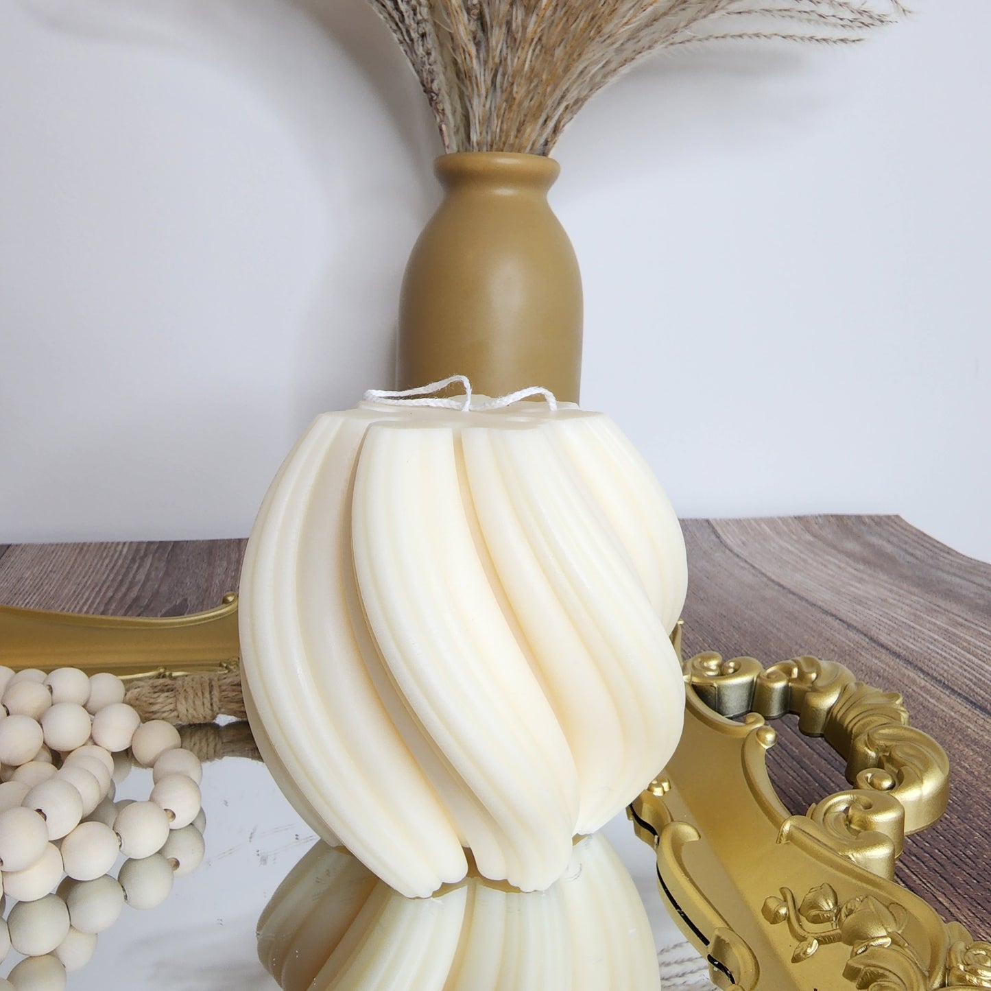 Juno Swirl Decor Candle
